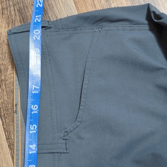 Eddie Bauer First Ascent Lightweight Cargo Hiking Pants Size 40x32 In Gray - Picture 10 of 11